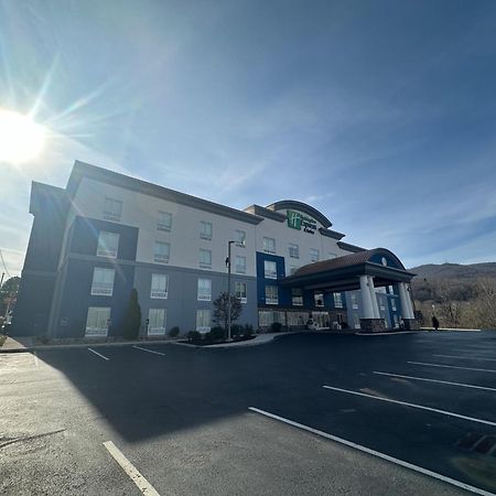 ホリデイ イン エクスプレス&スイーツ カリービル Caryville エクステリア 写真